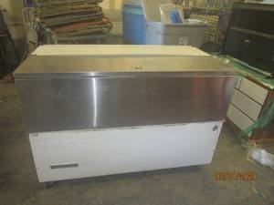 lot 171 image: BEVERAGE AIR 58 MILK COOLER ON CASTERS TESTED AND WORKS