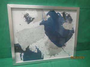 lot 198 image: &nbspGALLERIE RM ONE STEP SAPPHIRE WALL PICTURE 21.5 X 21.5 RETAIL FOR $149.95
