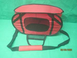 lot 204 image: SPORTPET PET CARRIER SMALL&nbsp