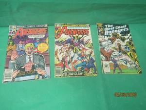 lot 211 image: 3 VINTAGE COMIC BOOKS SEE PICS