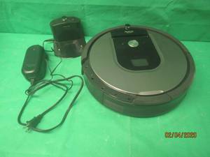 lot 273 image: IROBOT ROOMBA WITH COMPACT HOME BASE MODEL&nbsp 960