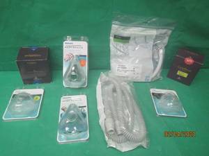 lot 286 image: 8 NEW CPAP MASK RESPIRONICS AND GOLD SEAL