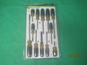 lot 315 image: NEW 12 PIECE PITTSBURGH SCREWDRIVER SET ASST SIZES SEE PICS
