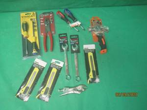 lot 334 image: NEW ASSORTED TOOLS 11 PIECES TOTAL&nbsp