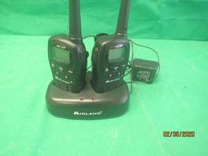 lot 371 image: MIDLAND WALKIE TALKIES WITH CHARGING BASE