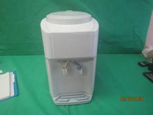 lot 356 image: OASIS HOTCOLD COUNTER TOP WATER DISPENSER MODEL POUR1CTK&nbsp