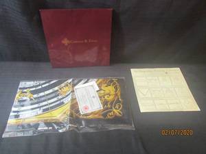 lot 385 image: CAMROSE AND KROSS SCARF