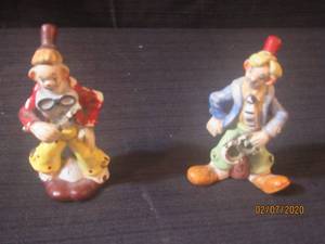lot 391 image: VINTAGE NAPO 1957 SALT AND PEPPER SHAKERS&nbsp