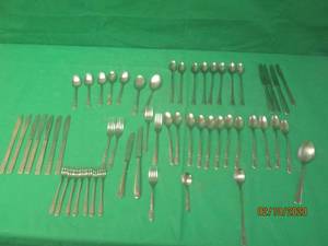 lot 417 image: 55 PIECES ASSORTED SILVERWARE- ROGERS , WALCO, ONEIDA AND MORE SEE PICS
