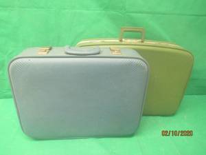 lot 431 image: 2 VINTAGE SUITCASES