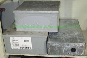 lot 14 image: Hoffman hinged cover pull boxes (2) AHE12X12X6 plus