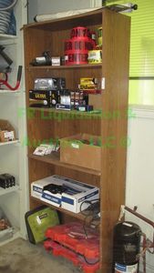 lot 71 image: Laminate book shelf, contents not included