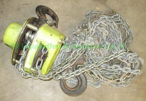 lot 72 image: Chain hoist