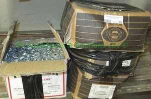 lot 105 image: Assorted flat washers 4 boxes full, generous quantity