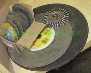 lot 126 image: Assorted grinding and cutting wheels