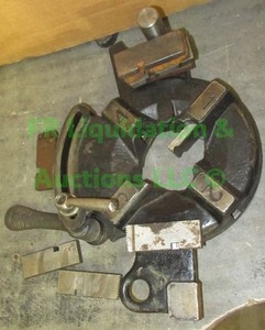 lot 134 image: Pipe threading machine die and carbon blades, Matches lot 484 pipe threading machine