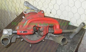lot 137 image: Ridgid Pipe Threader set, 811A NPT Die Head, 42370 No. 360 Pipe Cutter for 300 Power Drive, Matches lot 156