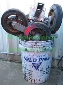 lot 390 image: Assorted scaffolding wheels and accessories