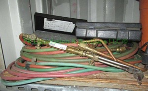 lot 482 image: Oxy Acetylene torch head and hoses plus Hypertherm consumable torch parts kits
