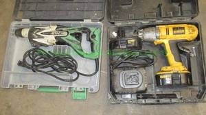 lot 176 image: Dewalt DW059 cordless impact wrench & Hitachi rotary hammer
