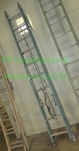 lot 168 image: Werner 20ft extension ladder