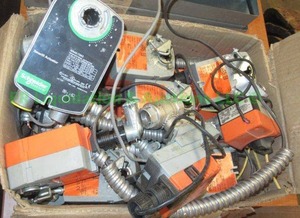 lot 191 image: Belimo TF24-3US damper actuators used, crate full