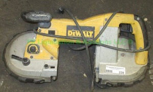 lot 239 image: DeWalt D28770, 4-34 heavy duty deep cut variable speed band saw