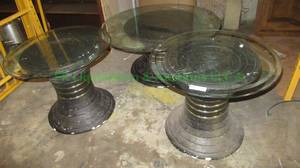 lot 307 image: Modern art glass top coffee (36 x 16) & end table (24 x 20) set