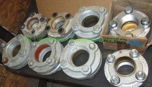 lot 321 image: Watts regulator couplings, some never used