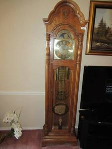 lot 2 image: SLIGH GRANDFATHER CLOCK MODEL# 0890-1-AB. MOVEMENT# 500-2959, REG.# 414-78-09 WITH KEY LOCK 84 X 19 X 12 AND ALL PAPERWORK  BEAUTIFUL CLOCK
