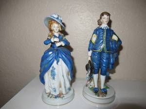 lot 13 image: MARUYAMA CERAMIC FIGURES APPROX. 7 TALL