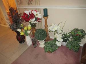 lot 28 image: FAUX FLOWERS ARRANGEMENTS, WOOD CANDLE STICK AND MORE THE TALLEST IS 38 TALL