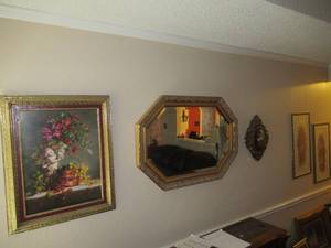 lot 29 image: FRAMED MIRROR 40 X 29, FLOWERED WALL PLAQUE, MATCHING PAIR OF FLOWER PICTURES AND FLORAL PICTURE