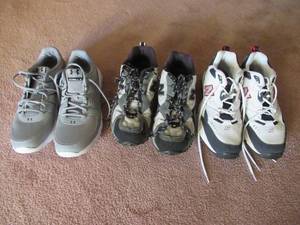 lot 44 image: 3 PAIRS OF TENNIS SHOES INCLUDING UNDER ARMOR THRILL 2 SIZE 11, NEW BALANCE 609 SIZE 11 AND NEW BALANCE 485 SIZE 11 ALL IN GREAT SHAPE