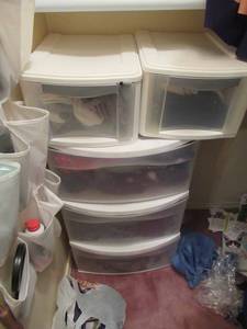 lot 51 image: 3 STACKABLE PLASTIC BINS WITH ASSORTED MENS FLEECE PAJAMA BOTTOMS AND 2 SMALLER PLASTIC BINS WITH ASSORTED SOCKS