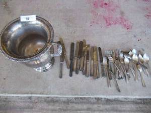 lot 88 image: SILVERPLATE SILVERWARE AND SILVERPLATED POT