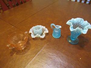 lot 130 image: FENTON RUFFLE EDGE HOBNAIL GLASSWARE PLUS
