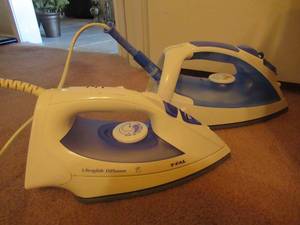 lot 147 image: T-FAL WITH ULTRAGLIDE DIFFUSSION IRONS