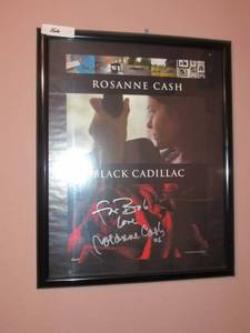 lot 166 image: AUTHENIC ROSEANNE CASH SIGNED FRAMED POSTER