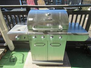 lot 180 image: CHAR-BROIL STAINLESS STEEL ADVANTAGE PROPANE GRILL WITH SIDE BURNER AND PROPANE TANK