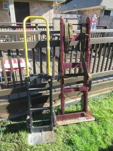 lot 192 image: HARPER CARTDOLLY AND LARGE SOLID WOOD DOLLY CALLED THE ESCORT WITH STRAPS