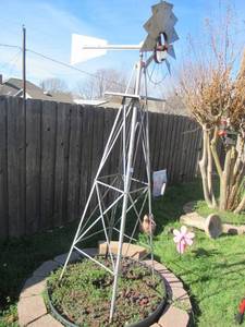 lot 204 image: DIRECTIONAL WORKING WINDMILL 93 X 26