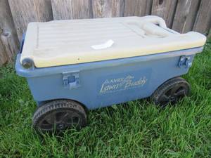 lot 206 image: AMES LAWN BUDDY