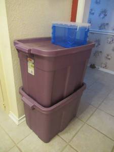 lot 222 image: 2 RUBBERMAID ROUGHNECK STORAGE BINS 18 GALLON
