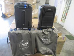 lot 70 image: BLUESMART LUGGAGE. NEW IN UNOPENED BOXES.