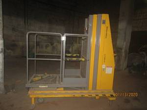 lot 1 image: MAN LIFT JLG BASKET TESTED AND WORKS
