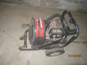 lot 3 image: YARD MACHINE LEAF LOWER