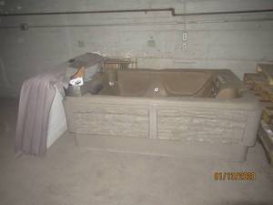 lot 24 image: TUFF SPA