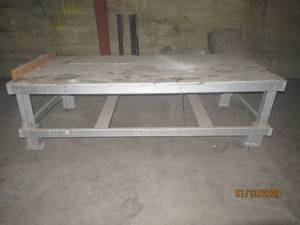 lot 31 image: WOOD WORK TABLE ON CASTERS&nbsp99 L X 4FTX X33H