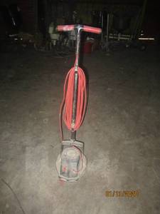 lot 32 image: HEAVY DUTY ORECK ORBITER XL400